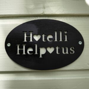 Hotelli Helpotus -kyltti